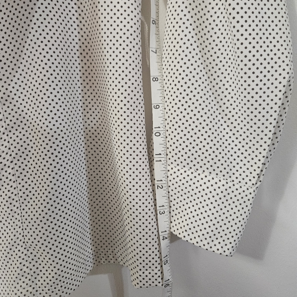 Como Stretch White Polka Dot Button Down Blouse! - Picture 5 of 6